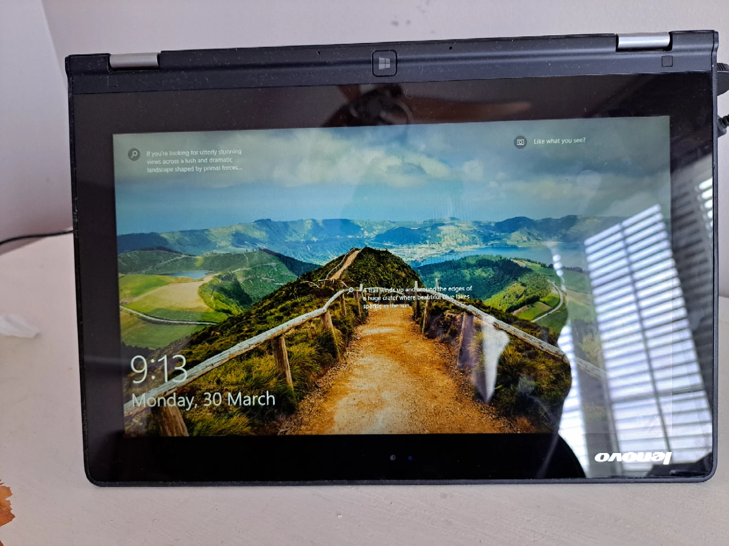 Lenovo Yoga 2-11 inch Convertible Laptop - photo 2
