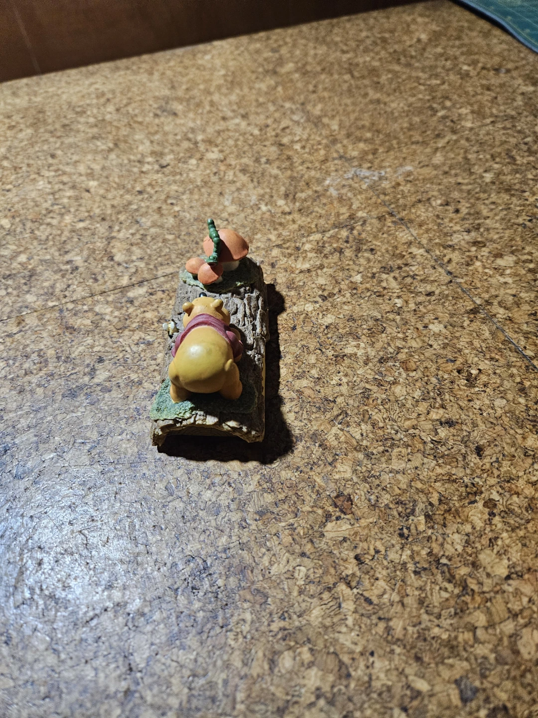 Winnie the Pooh Log Figurine - photo 3