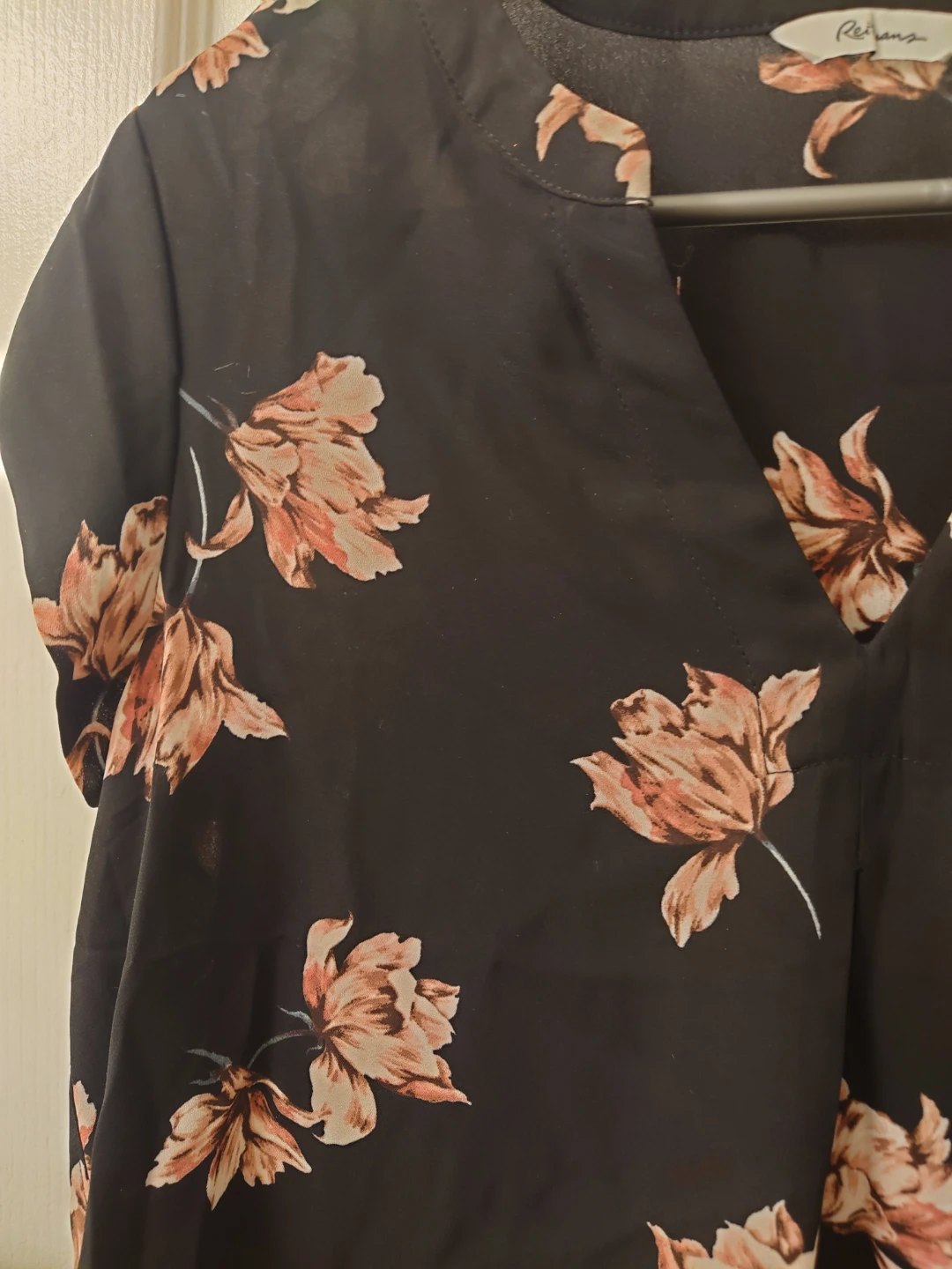 Reitmans Black Floral Print Blouse - photo 2