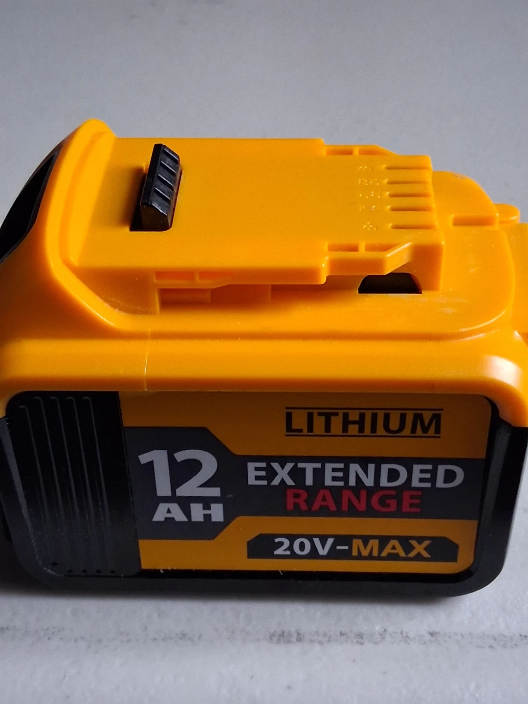 DEWALT 20V MAX Lithium-Ion 12.0 Ah Extended Range Battery - photo 3