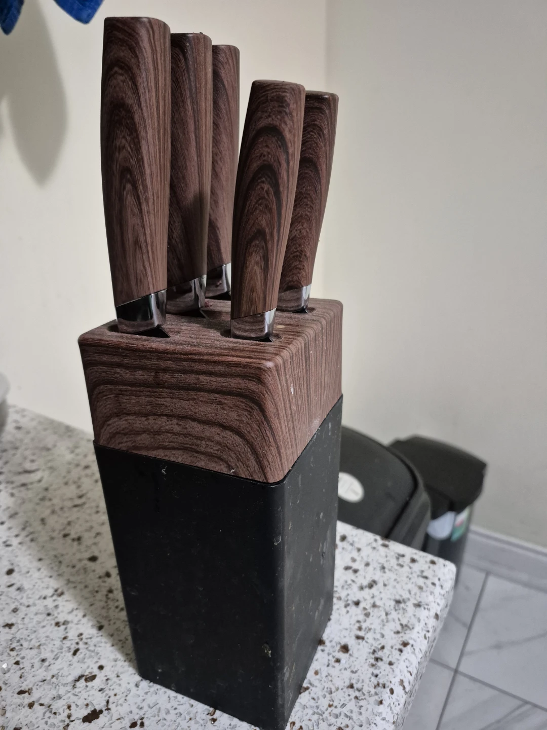 JS Gourmet 6-Piece Knife Block Set moving out sale
