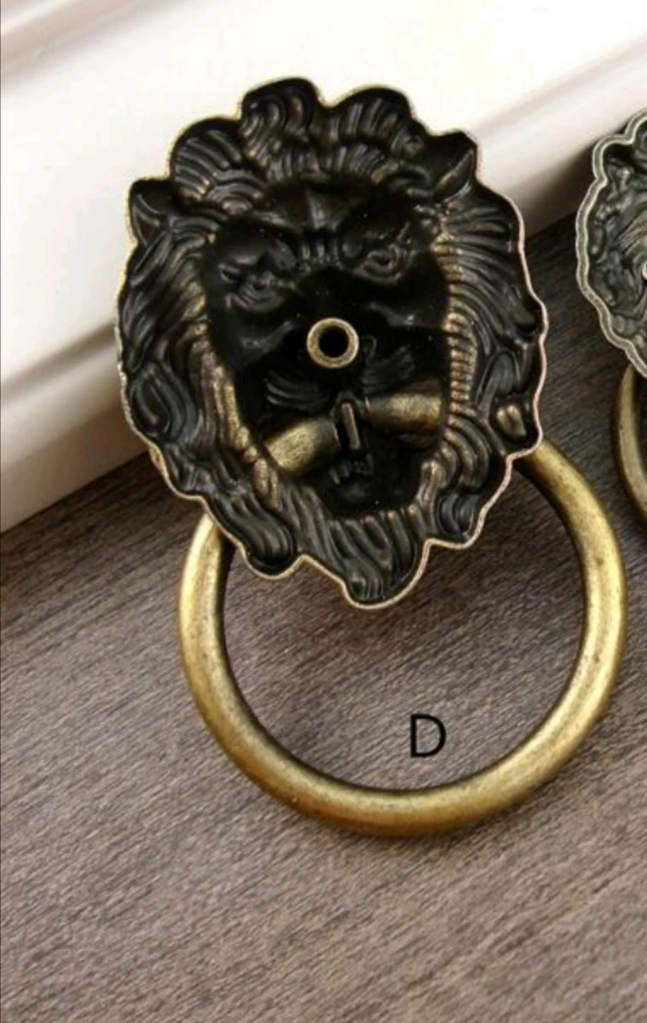 Elegant Lion Head Decor & Knobs (Set of 2) - photo 4