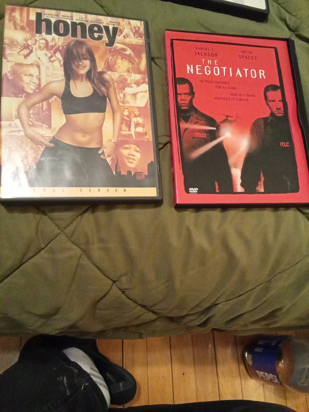 Craig DVD Player with Remote and Movies! - photo 2