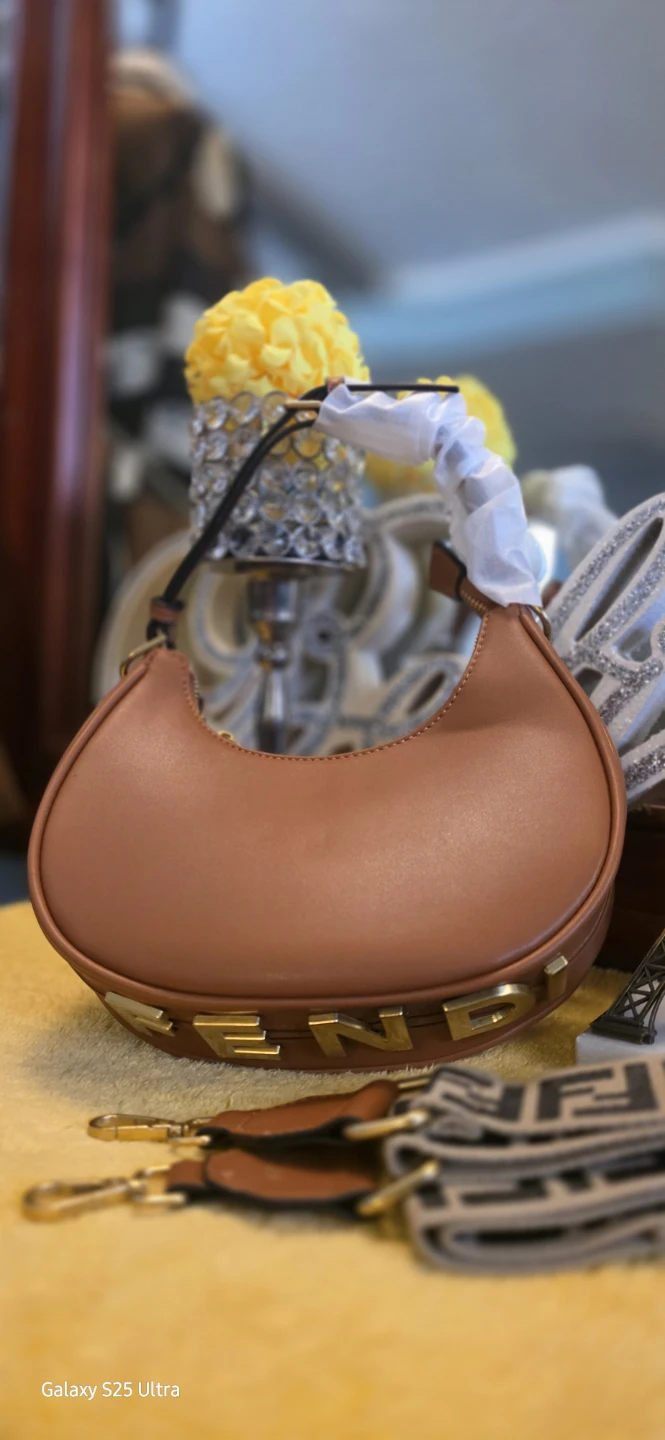 Ysl, fendi, hermes and channel Leather Hand bag - photo 4