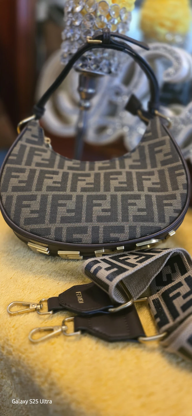 Ysl, fendi, hermes and channel Leather Hand bag - photo 5