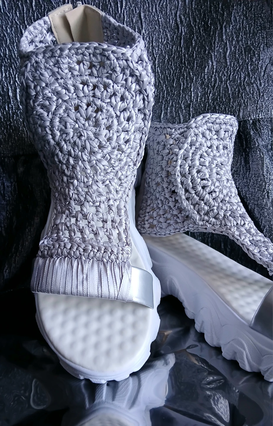 Women's Silver Knit Platform Sandals Size 38 - photo 4