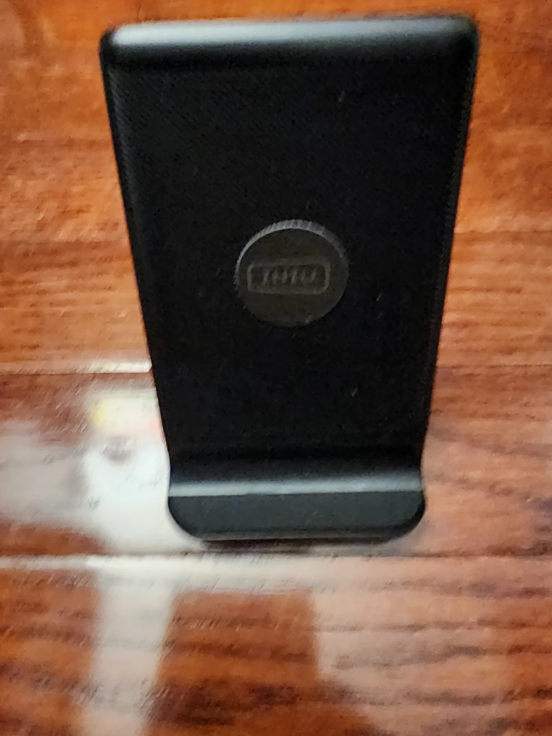 INIU Wireless Charger Stand WI-211 - photo 3