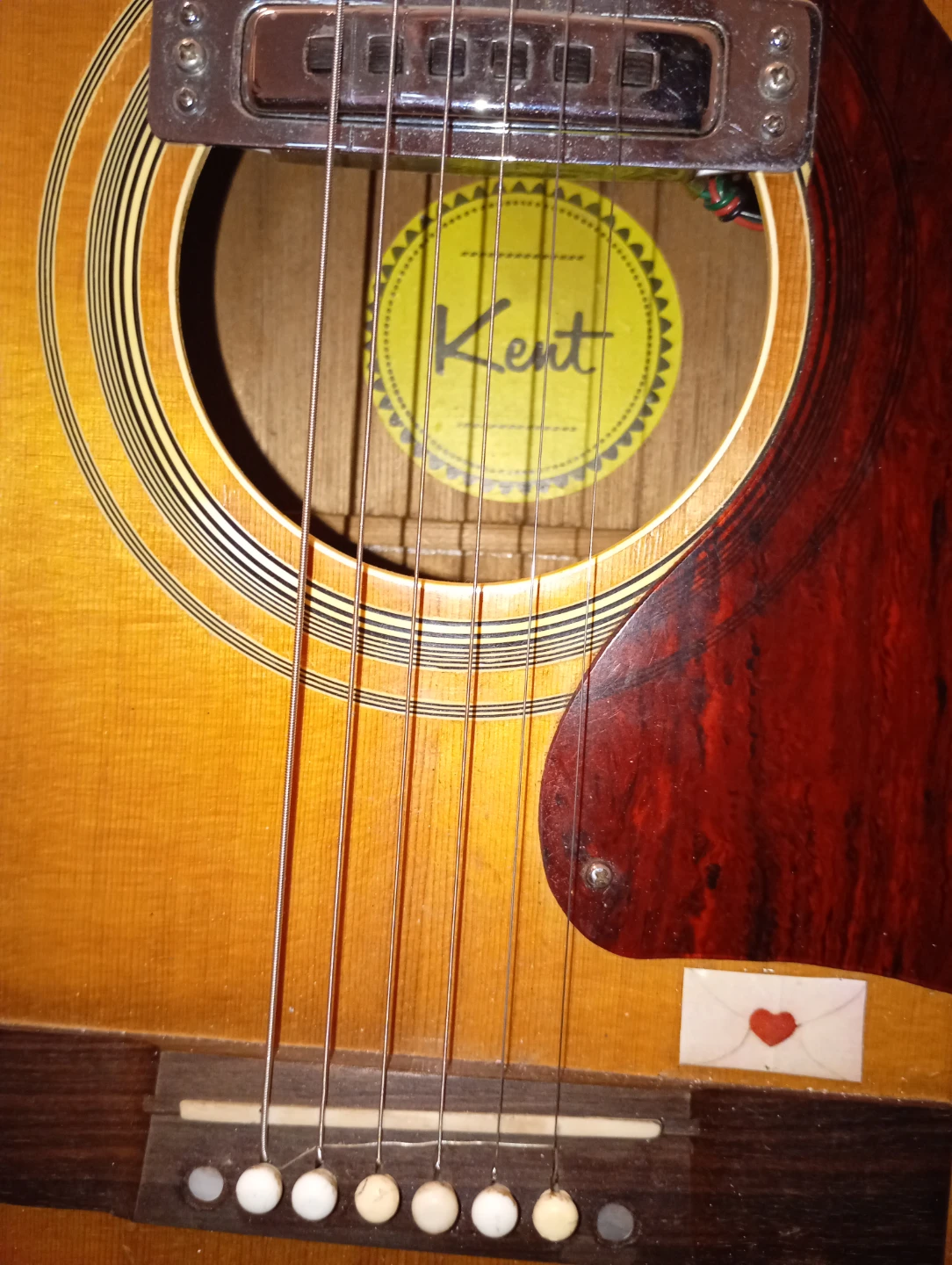 Kent Acoustic Guitar with Gig Bag - photo 2