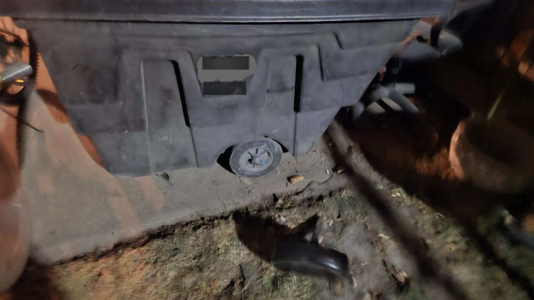 Utility tilt truck