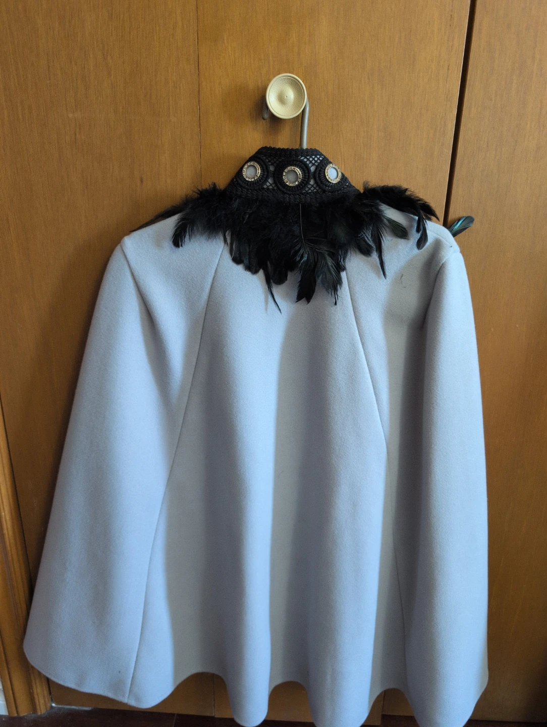 Light Grey Cape with Feather Collar - photo 2