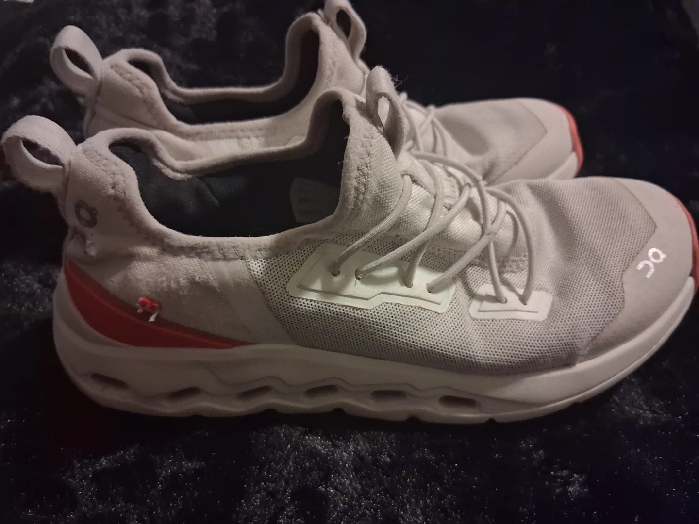 On Cloud Running Shoes White/Coral - photo 2