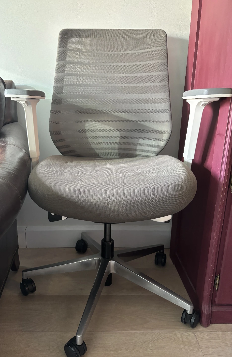 Brand new ergonomic office chair by Branch (retail is $529)