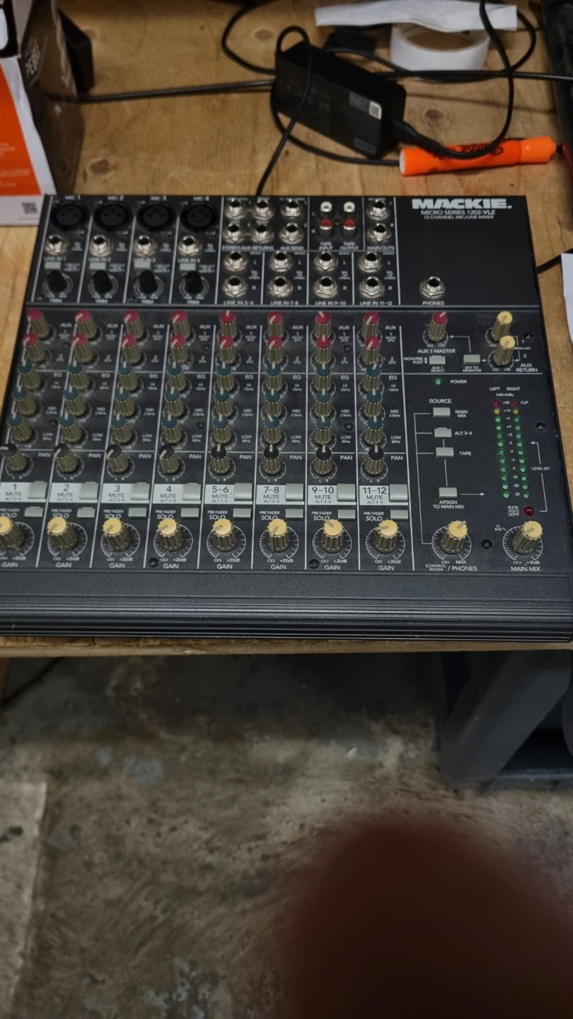 Mackie 1202-VLZ