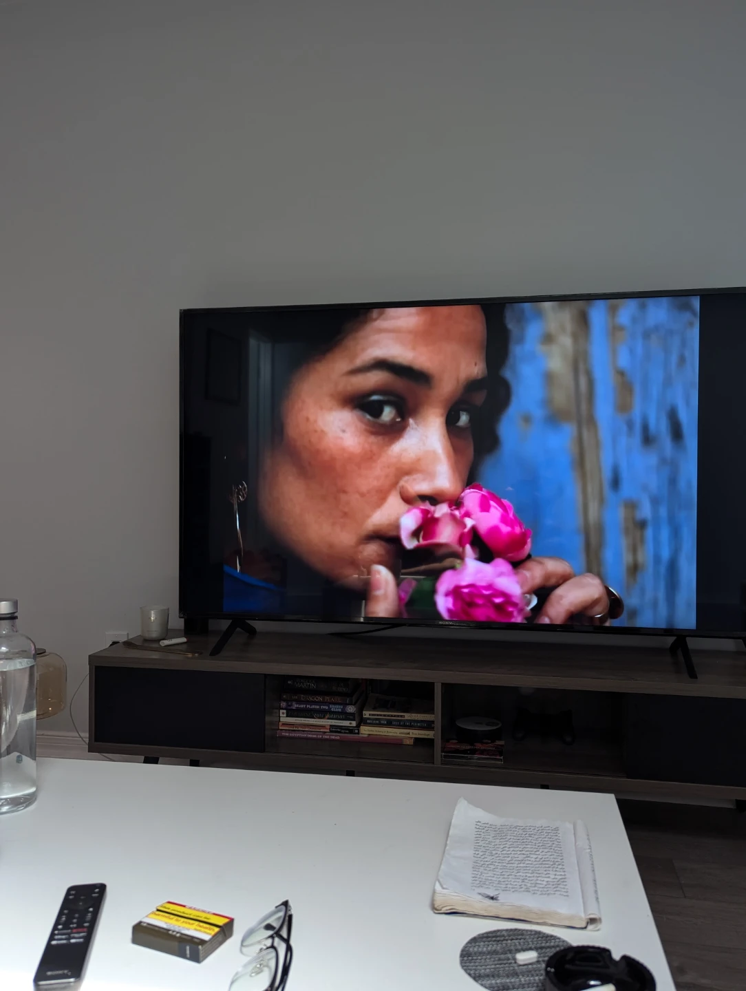 LG 4K UHD Smart TV - photo 2