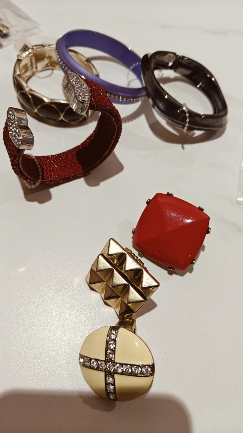 Assorted Bracelets / jewellery ( Hudson Bay brand) - photo 2