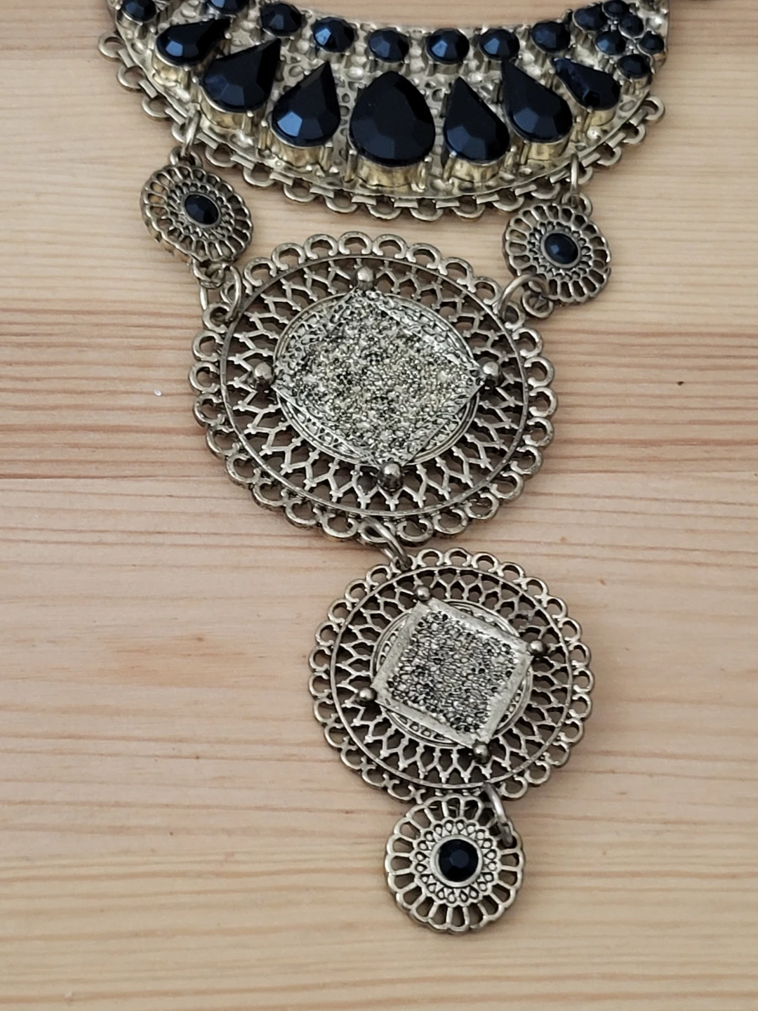 Statement Necklace with Black Gems and Filigree Detail - photo 3