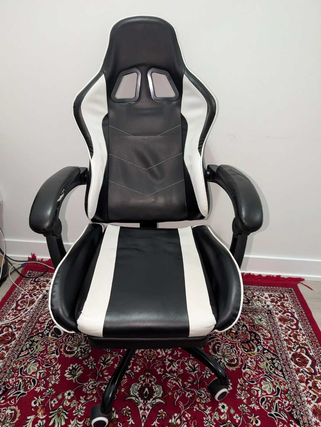 Black and White Gaming Chair with Footrest