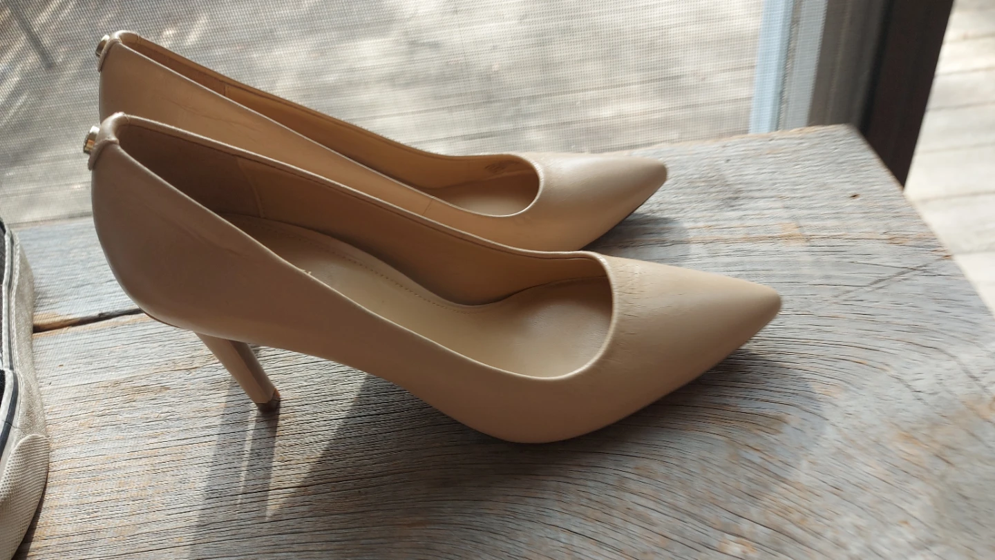 Michael Kors Women's Size 7, Beige Leather Heels - photo 3