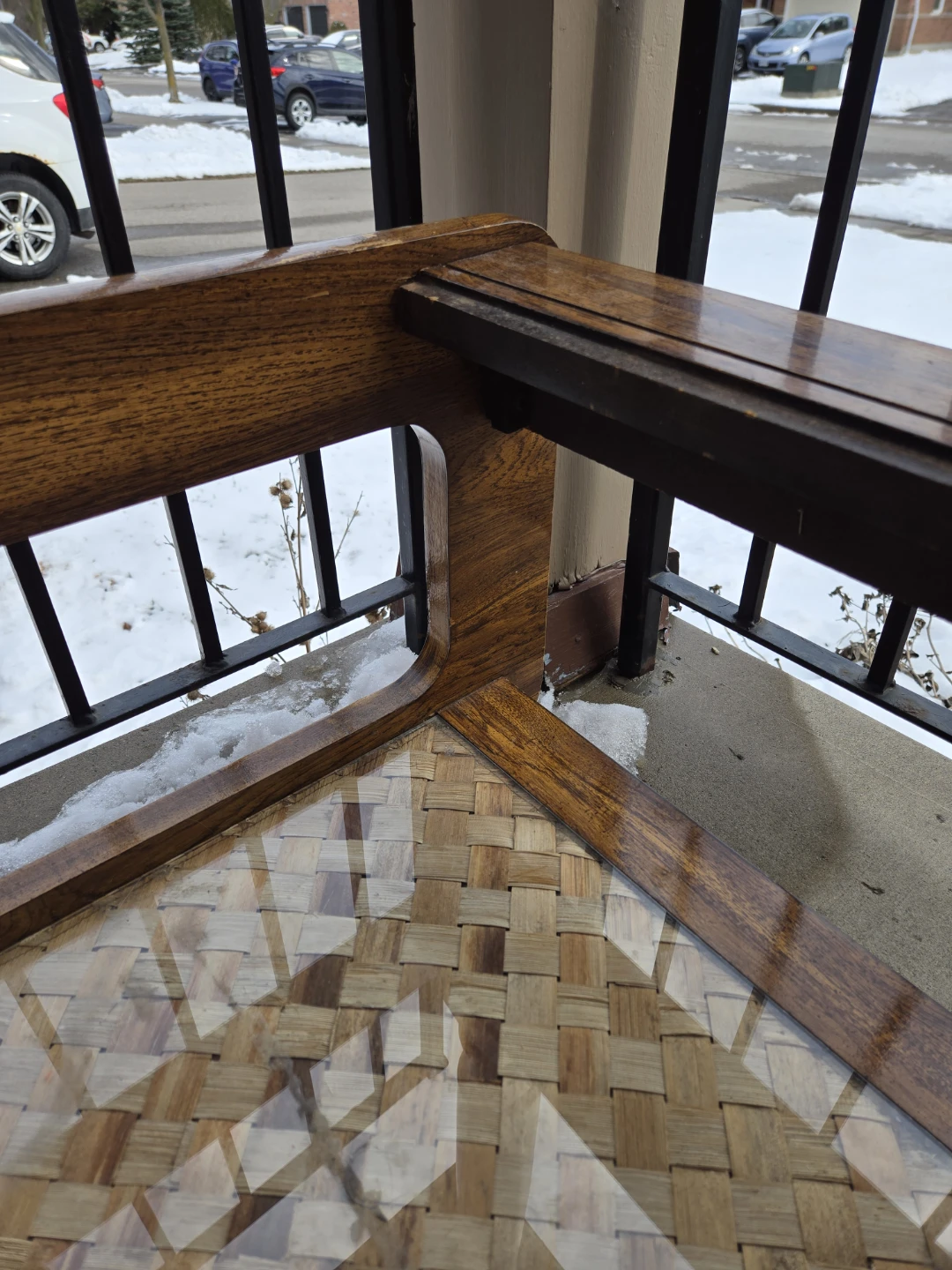 Vintage Coffee Table with Woven Detail - photo 4