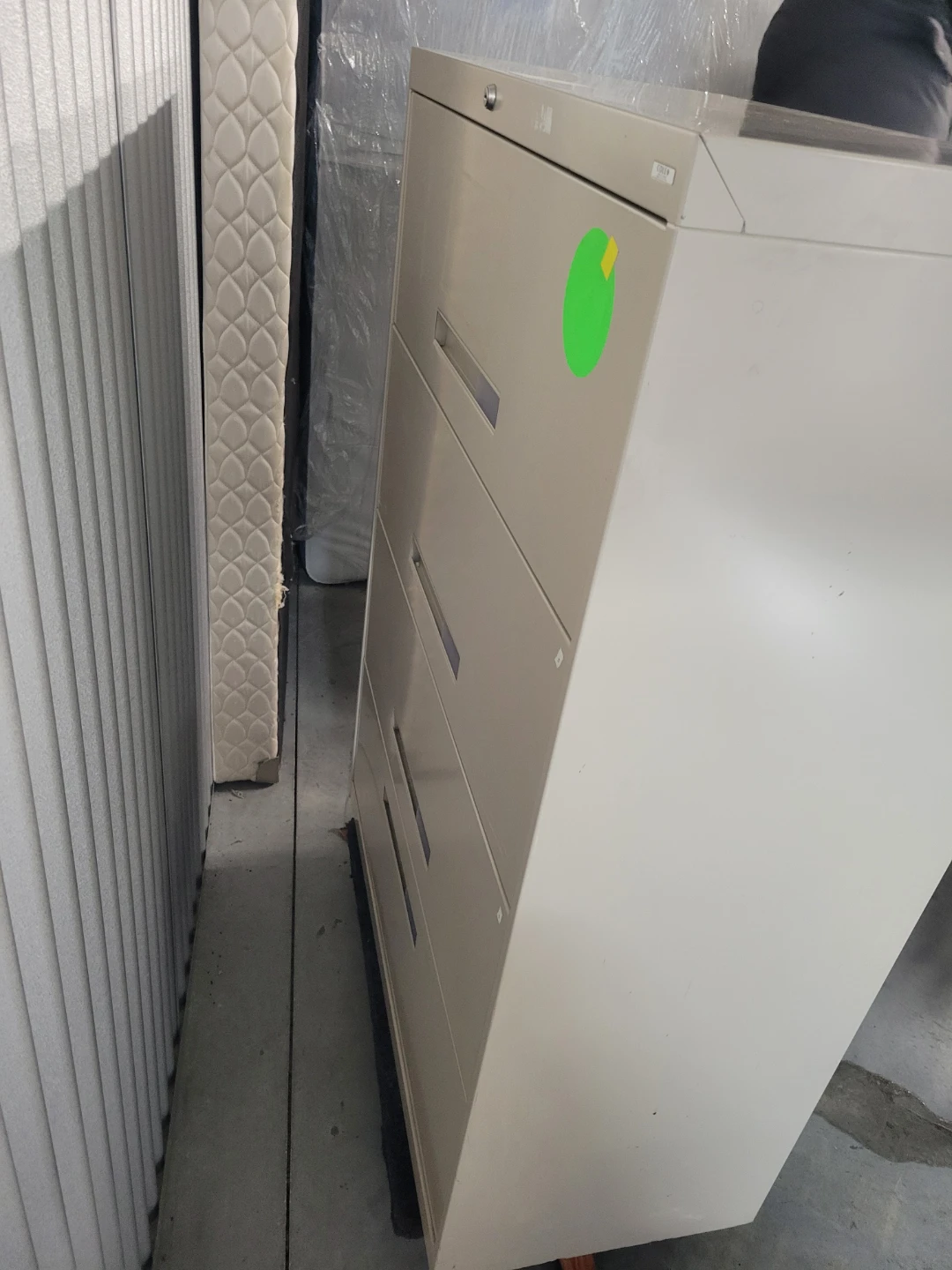 4 Drawer Metal Filing Cabinet - photo 2