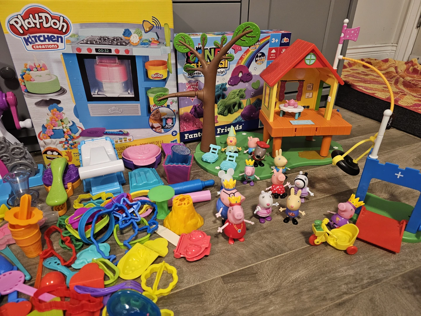 Play-Doh Kitchen Creations and Peppa Pig House Set - photo 2