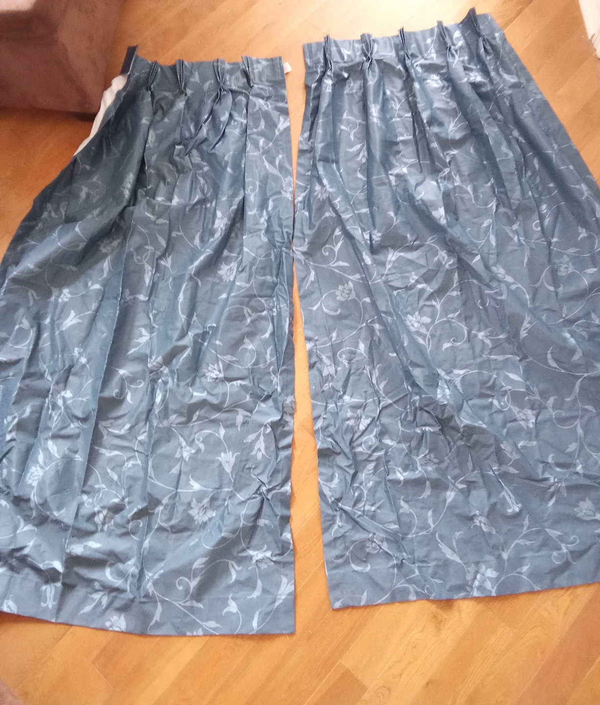 Pair of Blue Floral Curtains 40x62"