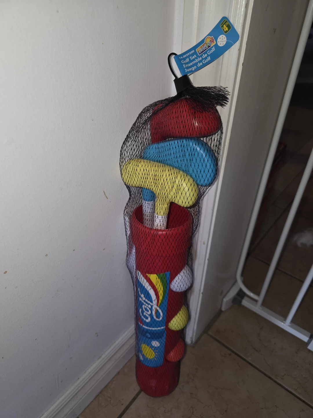 BNWT mini plastic golf set