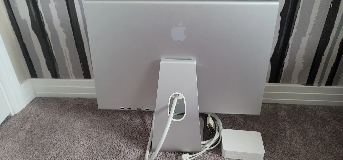 Apple Cinema HD Display Monitor - photo 4