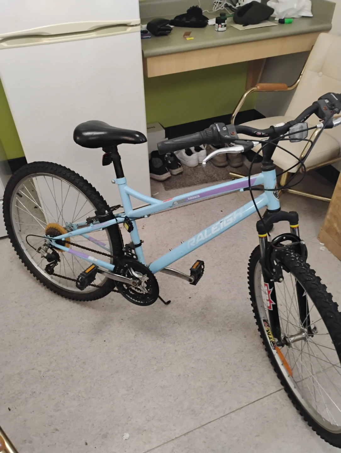 Raleigh Ambush Mountain Bike - photo 3