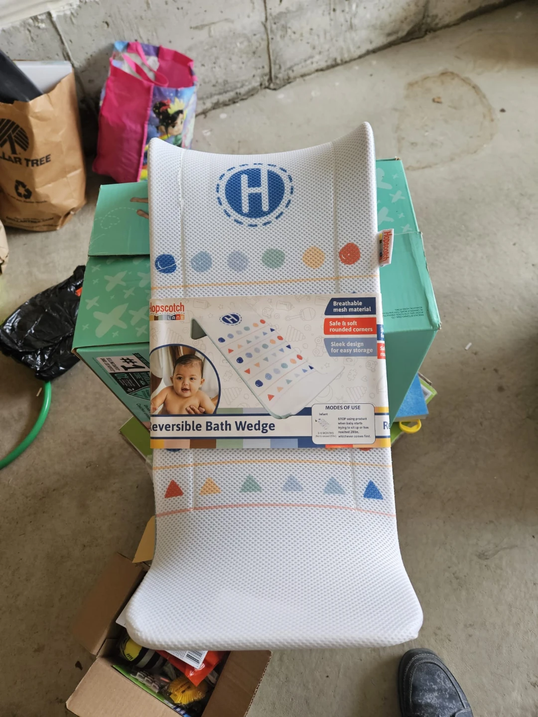 Hopscotch Lane Reversible Bath Wedge