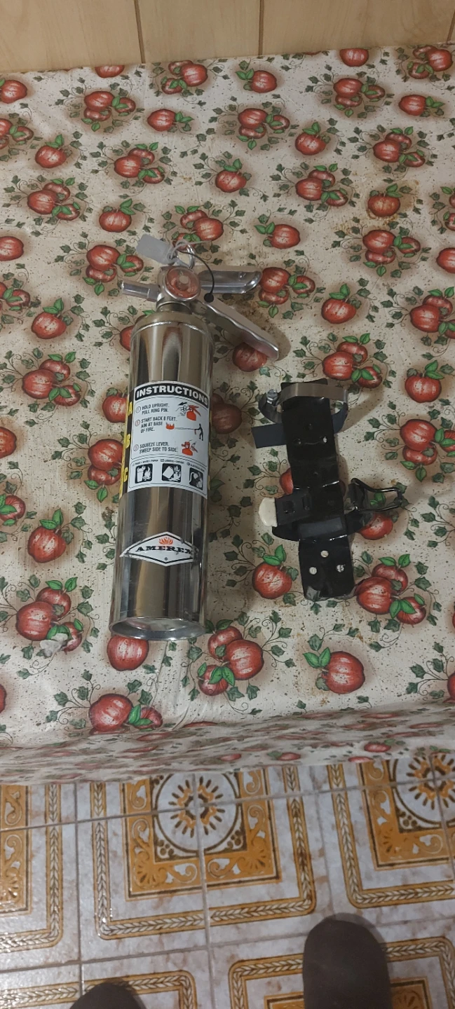 Amerex Fire Extinguisher with Mount
