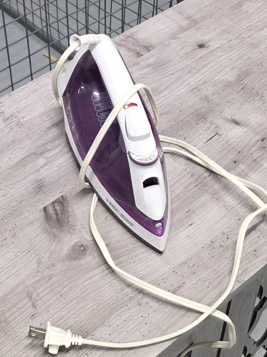 Black & Decker Purple Steam Iron