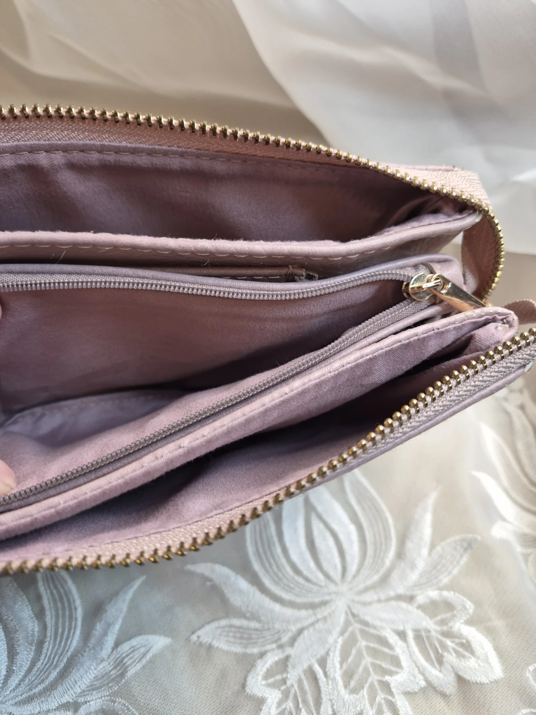 Perfect Rose Pink 8" x 5 1/2" x 2 1/2" Zippered Wallet.. - photo 4