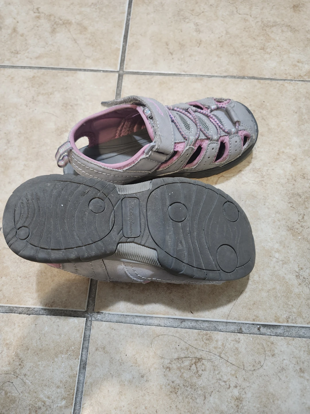 Eddie Bauer Kids Grey & Pink Water Sandals size 1 - photo 3