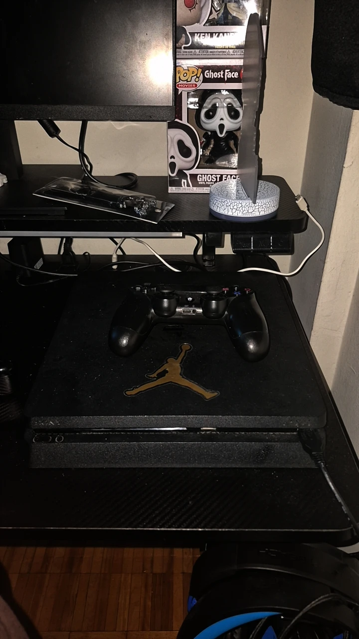 Sony PlayStation 4 Slim Console - photo 2