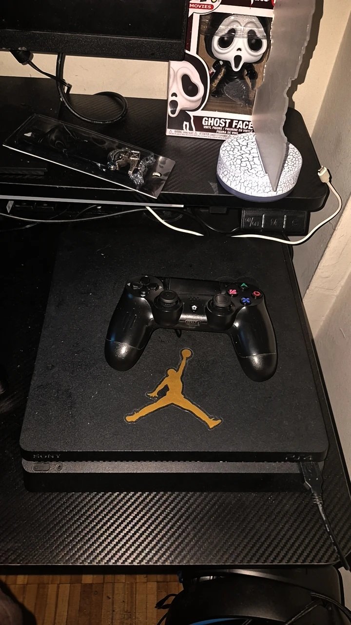 Sony PlayStation 4 Slim Console - photo 3