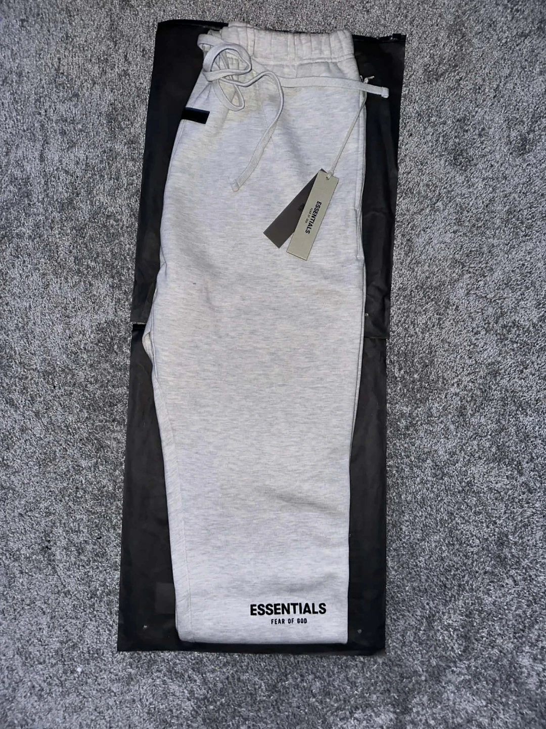 Fear of God Essentials Sweatpants Heather Grey - photo 4
