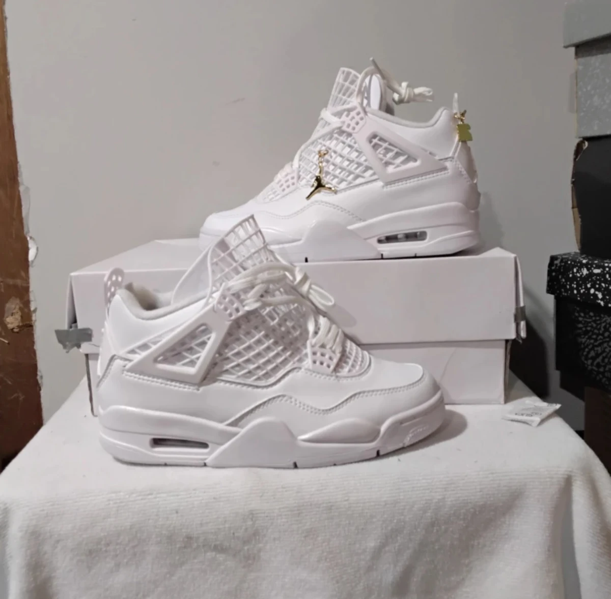 Air Jordan 4 White Cement GS - photo 2