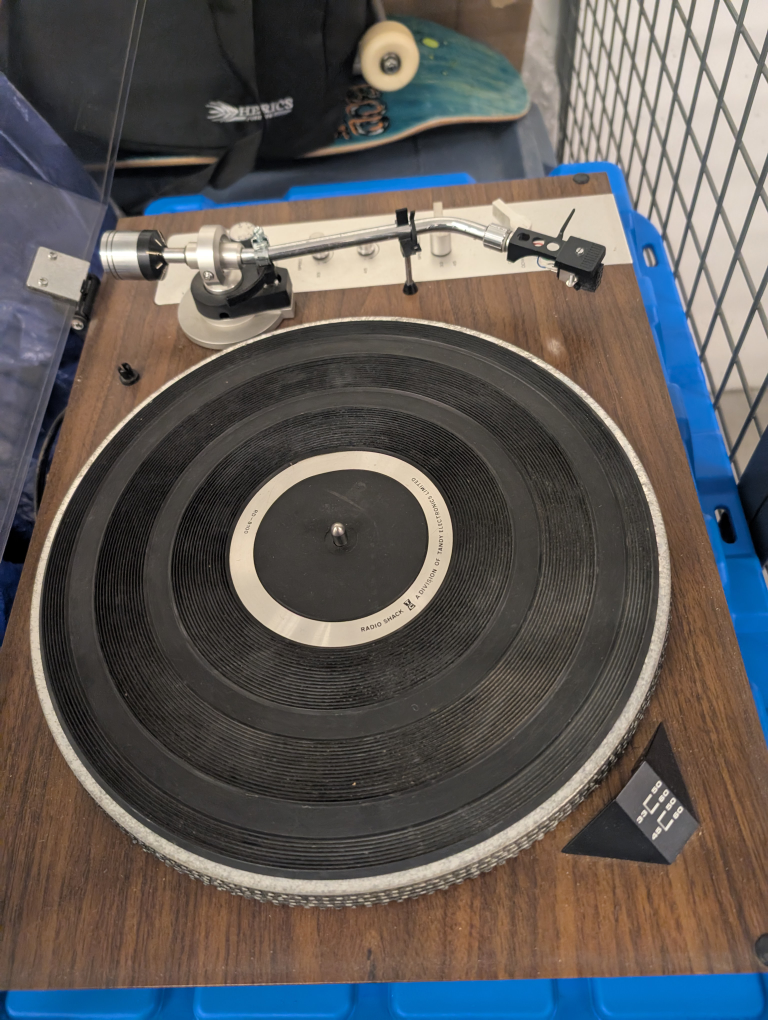 Realistic Turntable - photo 4