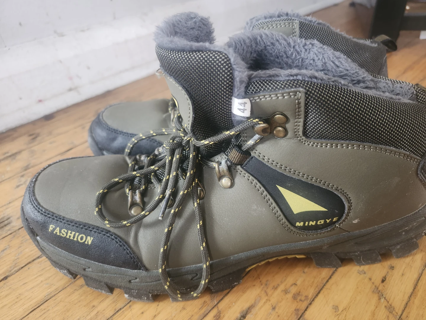 🥕 MINGYE Fur Lined Hiking Boots - Size 44