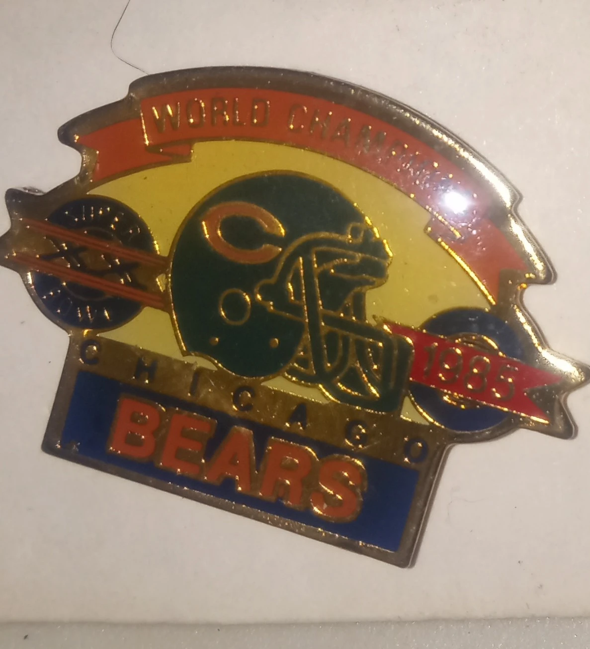 Original 1985 Chicago Bears World Champions Pin
