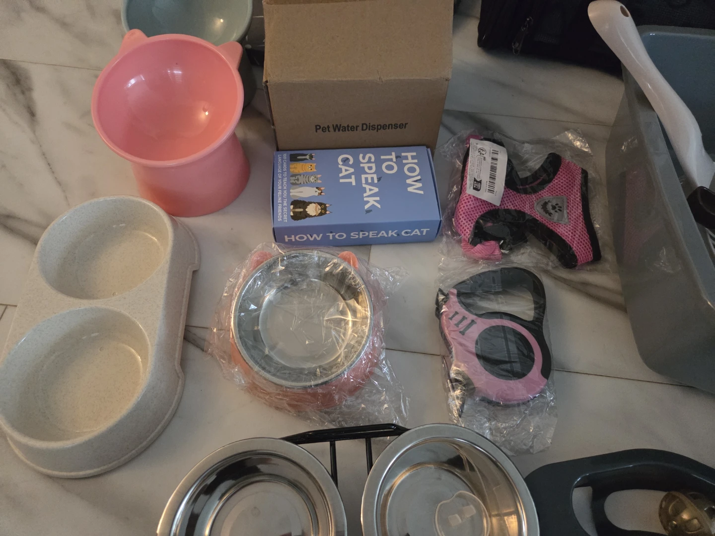 Cat and kitten supplies - photo 2