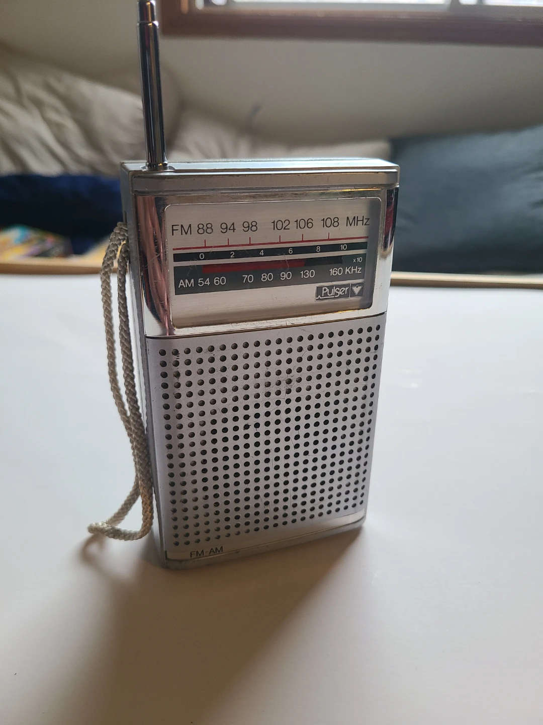 Pulser AM/FM Pocket Radio - photo 2