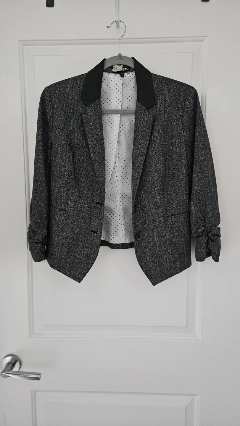 Size 6 - Express Women's Black & Grey Tweed Blazer