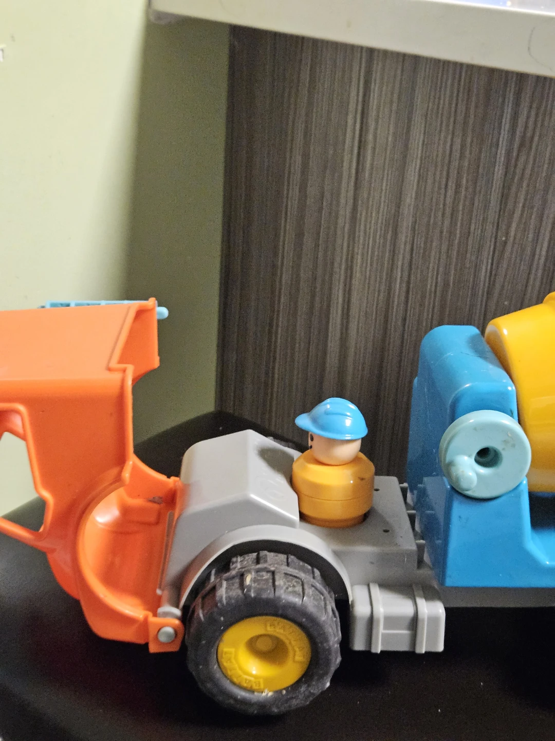 Tonka Cement Mixer Toy Truck with Figure - photo 3