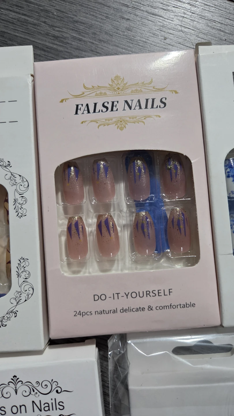5 sets of press on nails - photo 3
