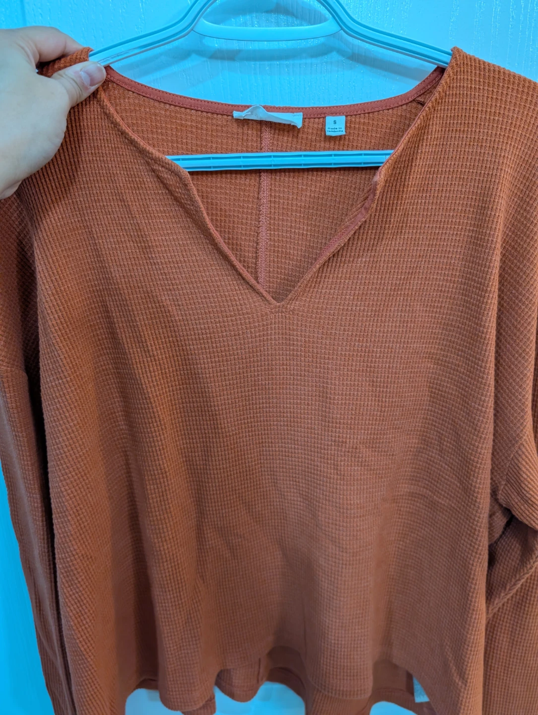 Azure Skies Waffle Knit V-Neck Top - Size S - photo 4