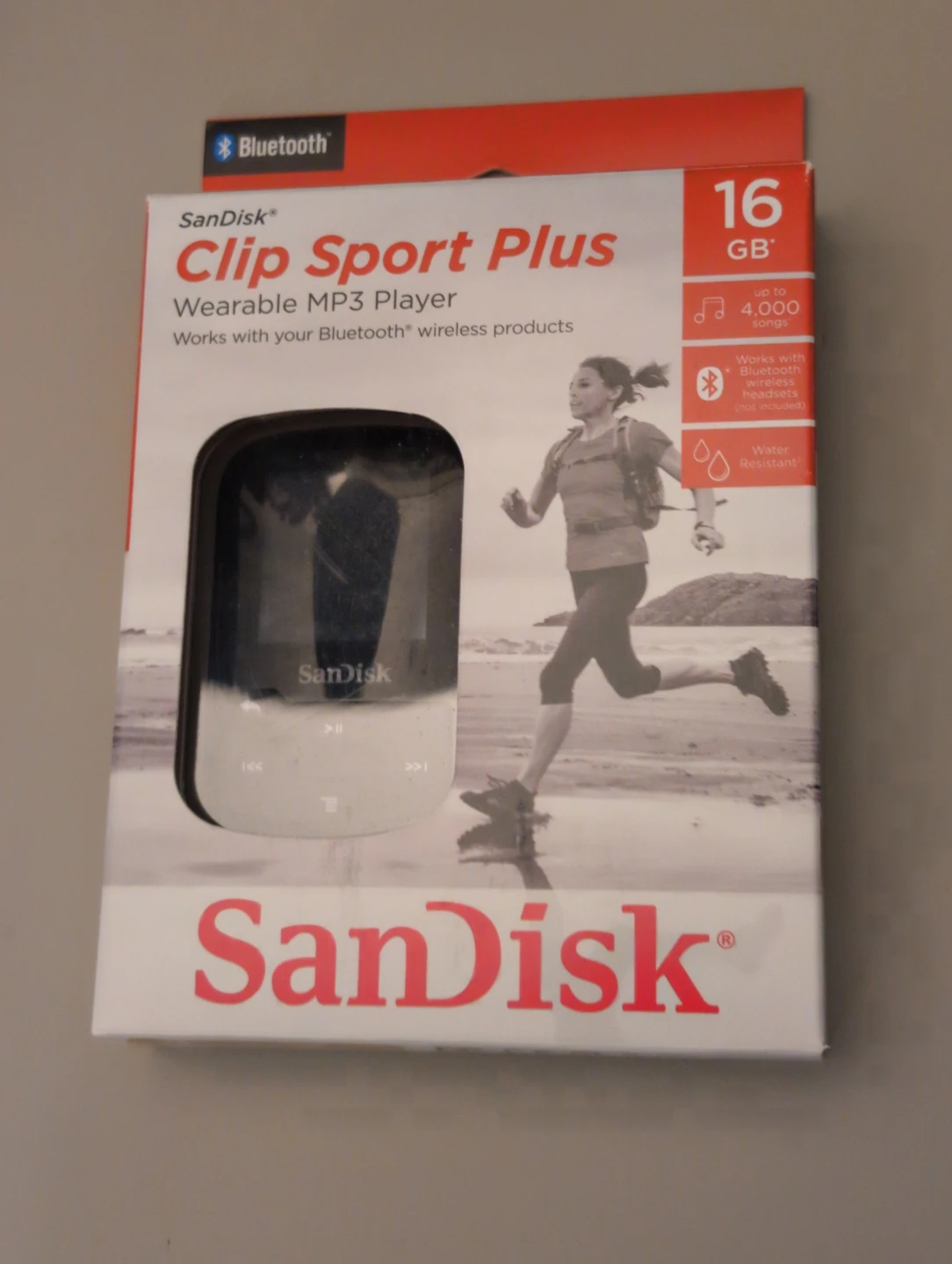 SanDisk Clip Sport Plus Wearable MP3 Player 16 GB