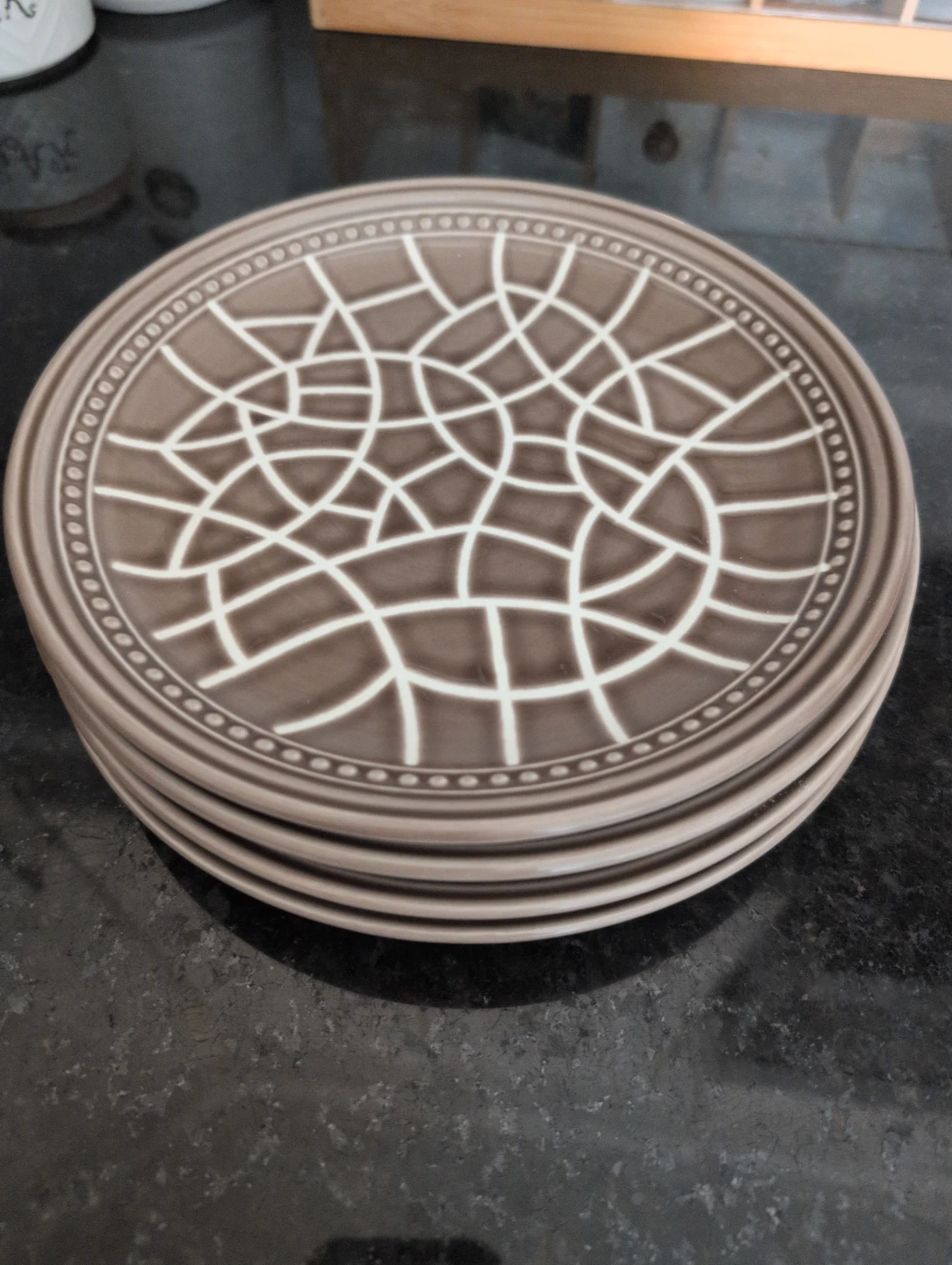 Set of 4 Brown and White Geometric Plates 🥕