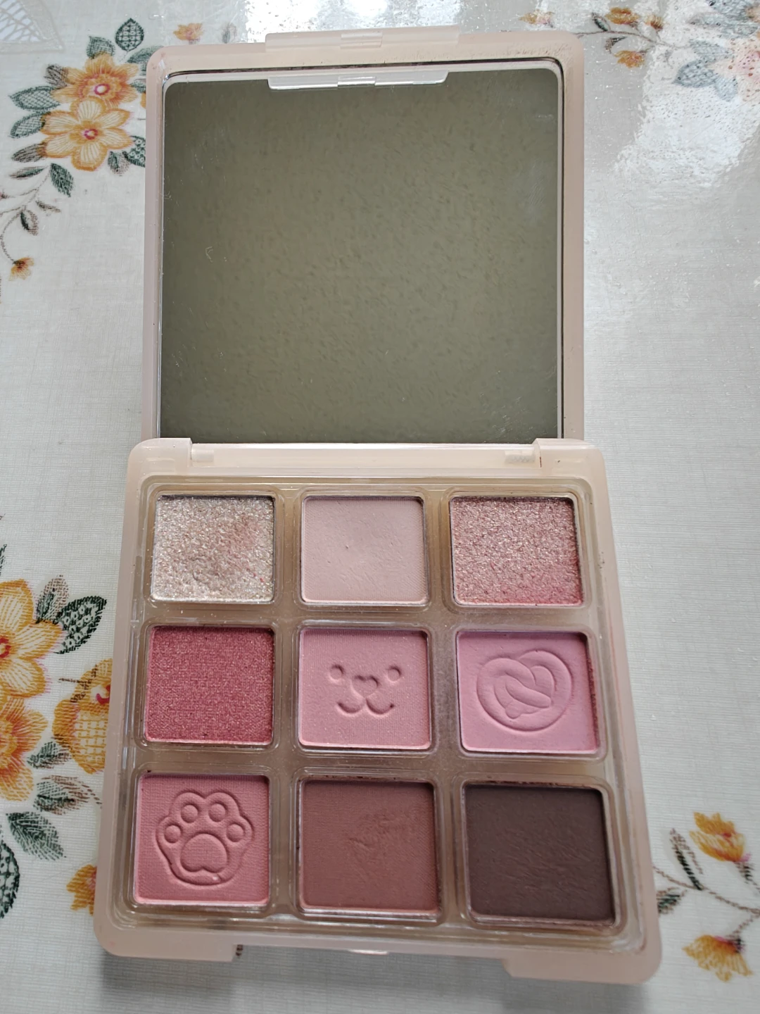 ADBO Sweet Munch Eyeshadow Palette Puppy Day #01 - photo 2